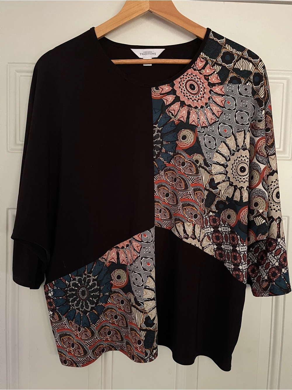Northern Traditions PL Black Abstract Geometric Floral 3/4 Sleeve Colorblock